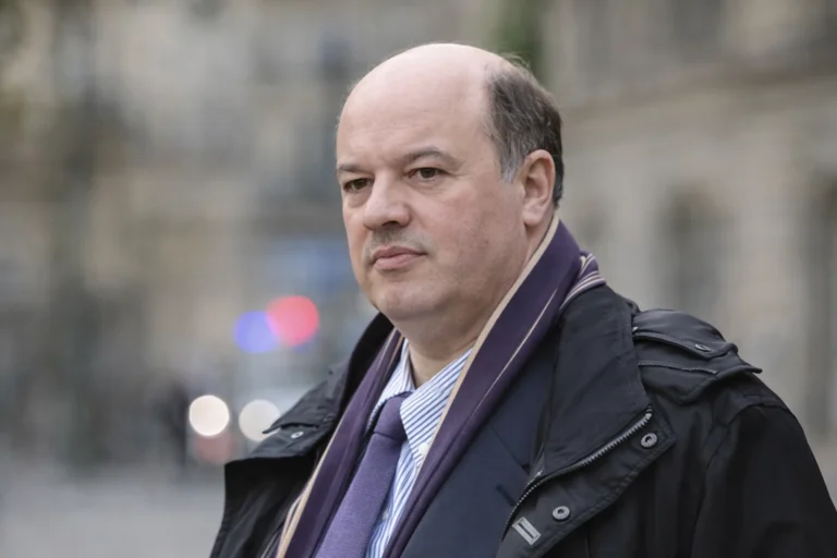 Alain Bauer malade cancer : ce qu’il faut savoir alain bauer malade cancer